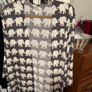 ELEPHANT PRINT  OPEN LONG TOP